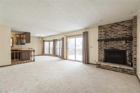 6917 Larkwood NE Cedar Rapids IA 52402