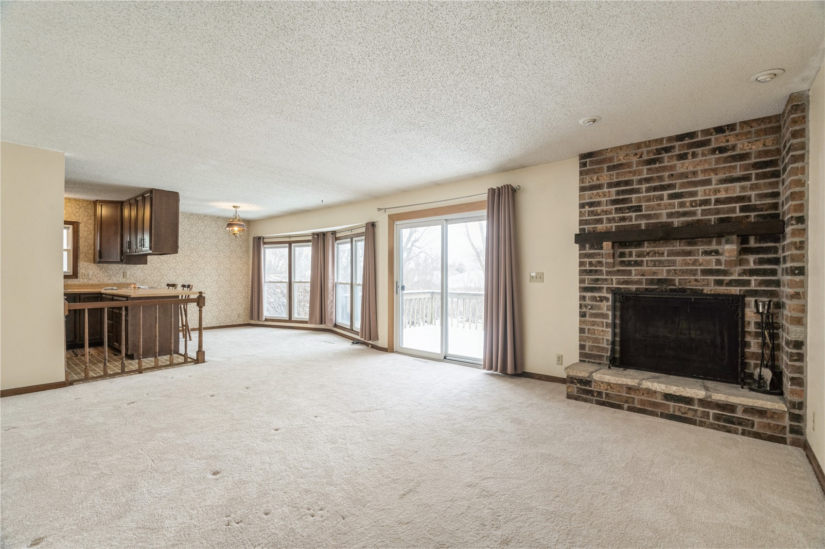 6917 Larkwood NE Cedar Rapids IA 52402