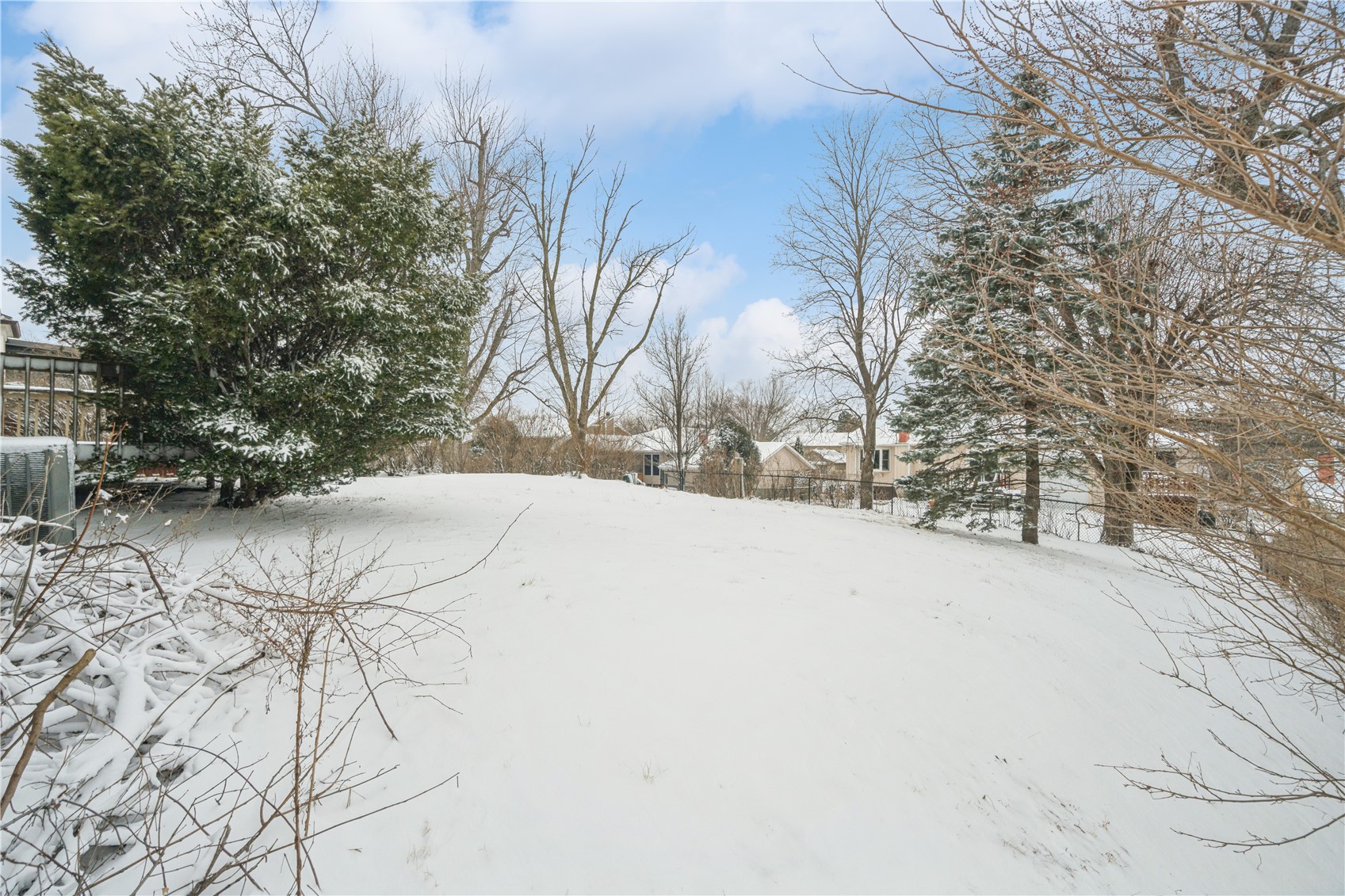 6917 Larkwood NE Cedar Rapids IA 52402