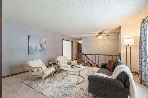6917 Larkwood NE Cedar Rapids IA 52402