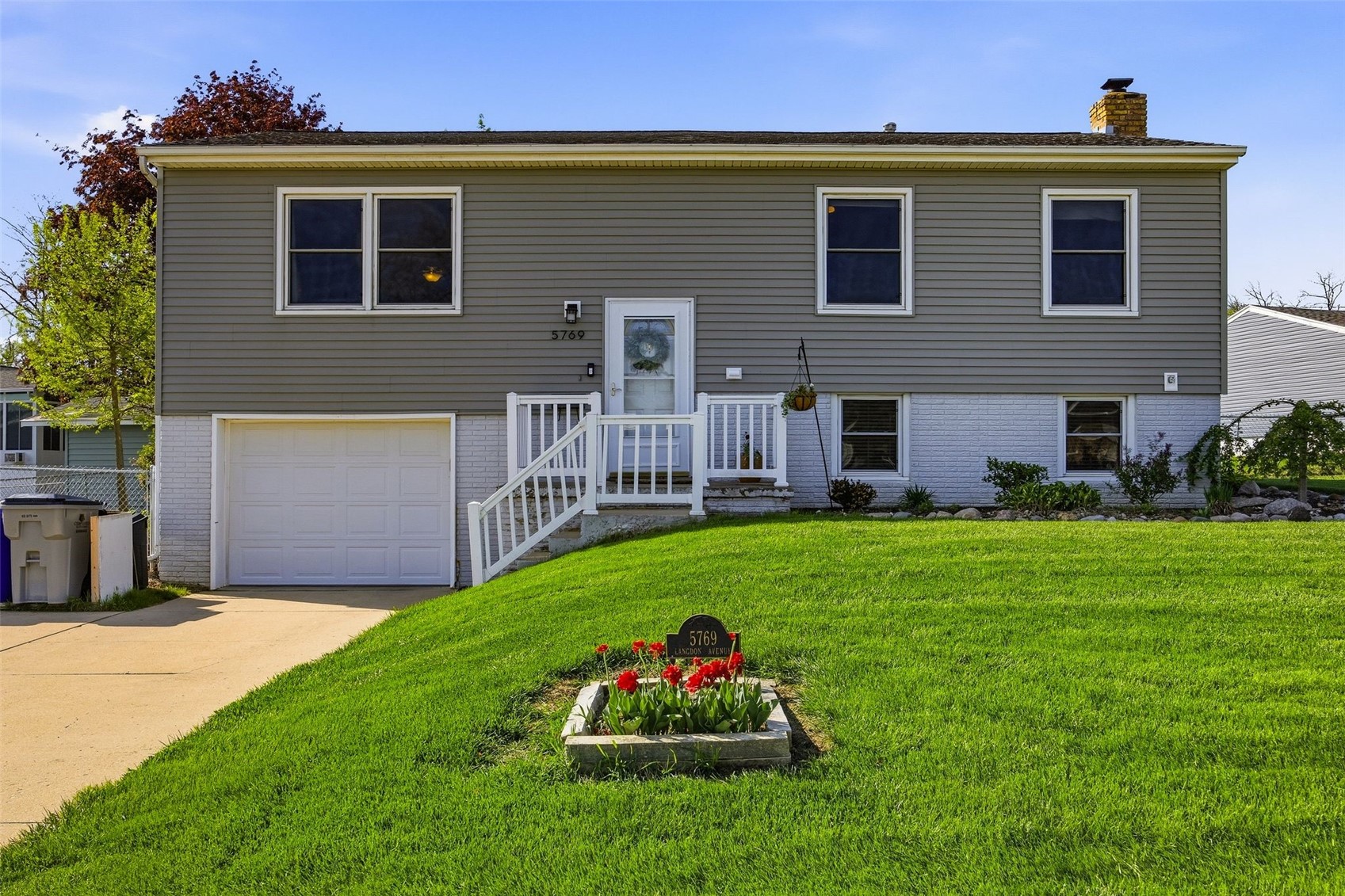 5769 Langdon Avenue SW Cedar Rapids IA 52404