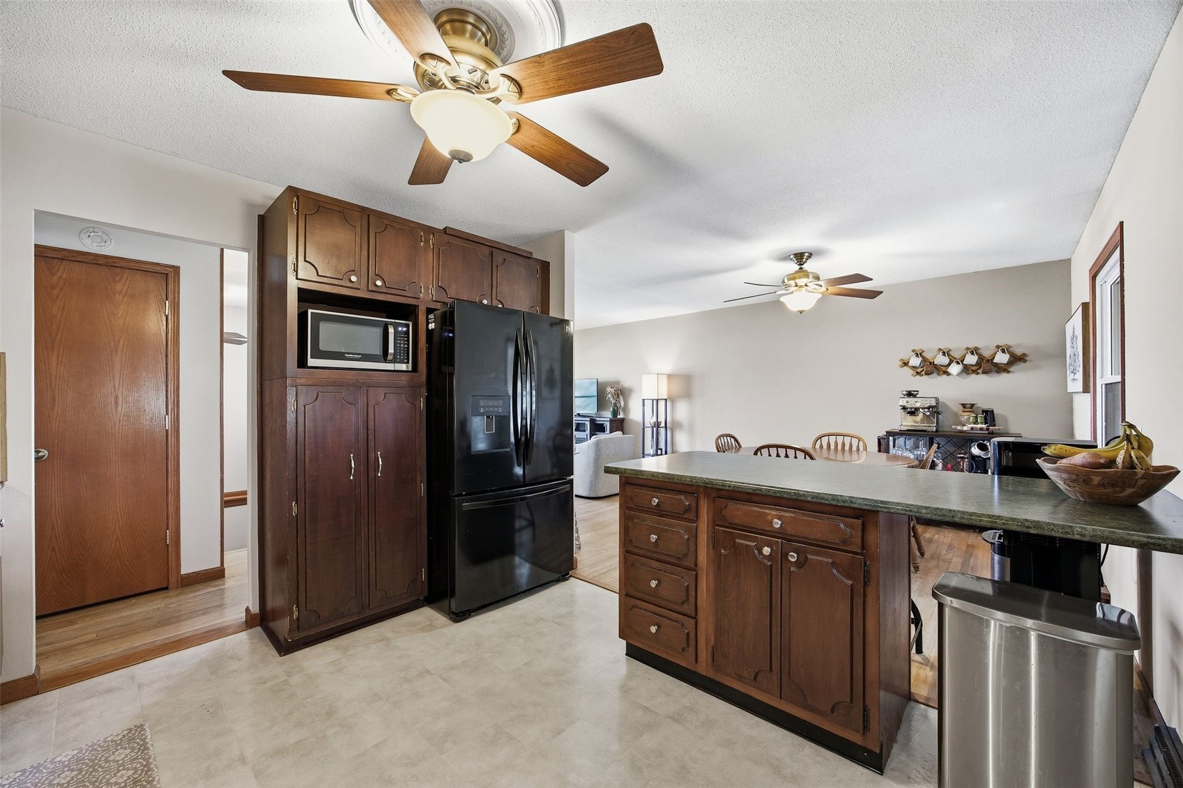 5769 Langdon Avenue SW Cedar Rapids IA 52404