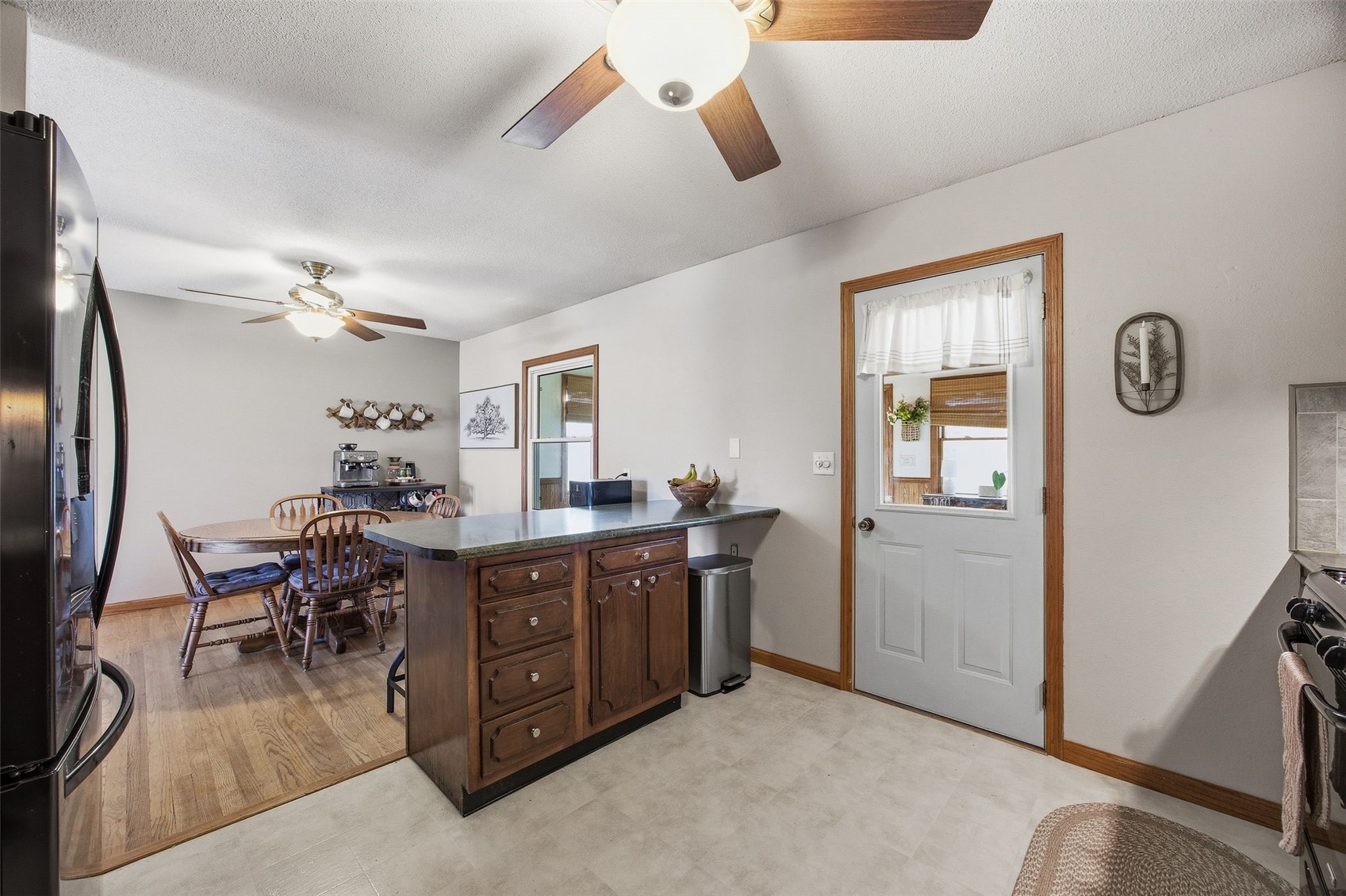 5769 Langdon Avenue SW Cedar Rapids IA 52404