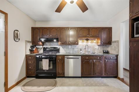 5769 Langdon Avenue SW Cedar Rapids IA 52404