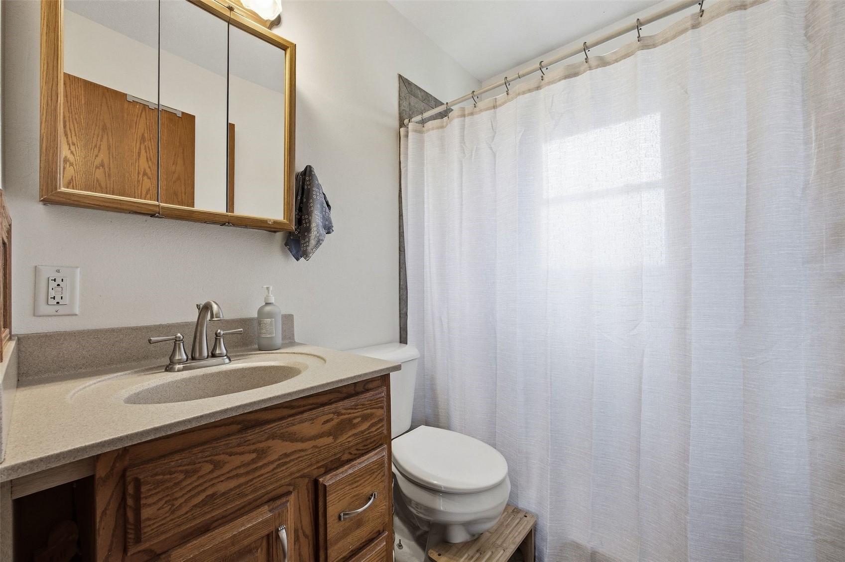 5769 Langdon Avenue SW Cedar Rapids IA 52404
