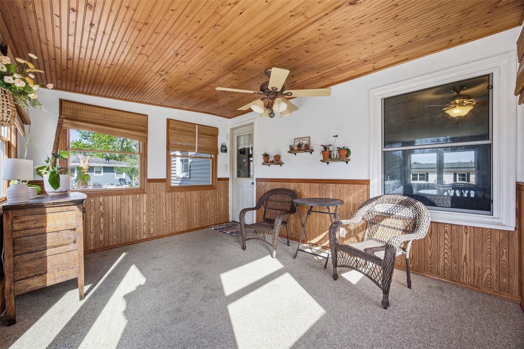 5769 Langdon Avenue SW Cedar Rapids IA 52404