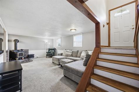 5769 Langdon Avenue SW Cedar Rapids IA 52404