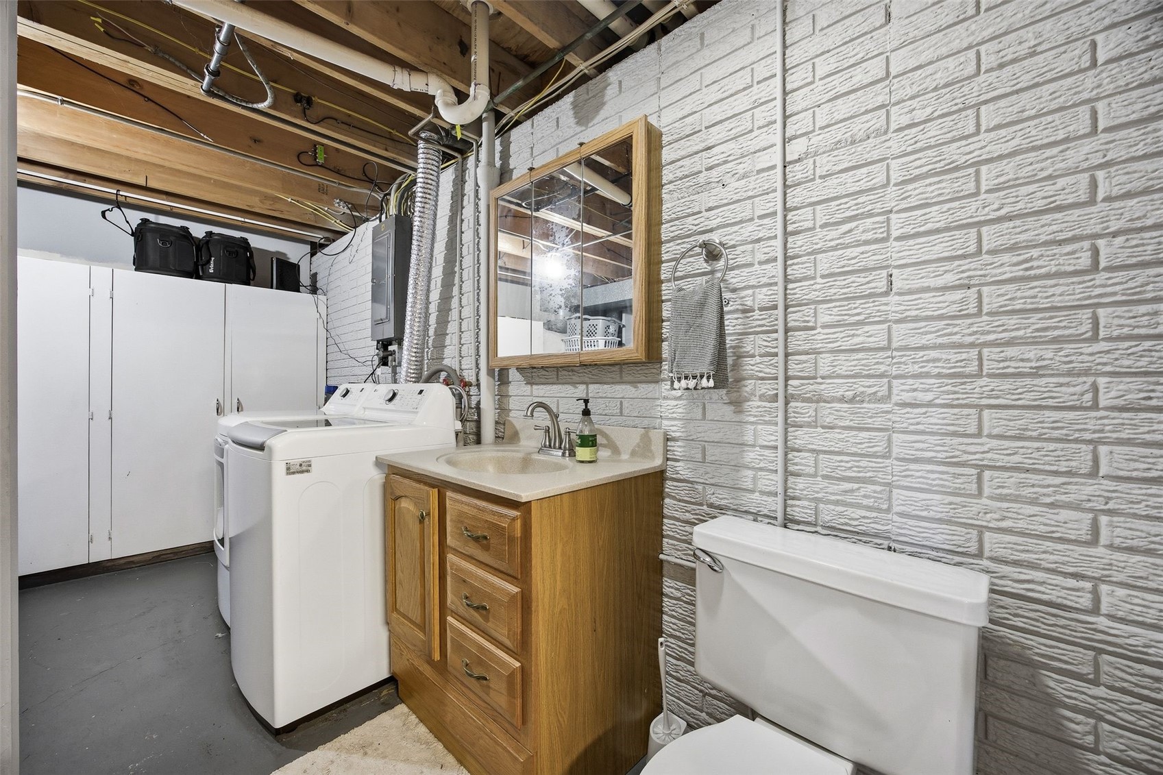 5769 Langdon Avenue SW Cedar Rapids IA 52404