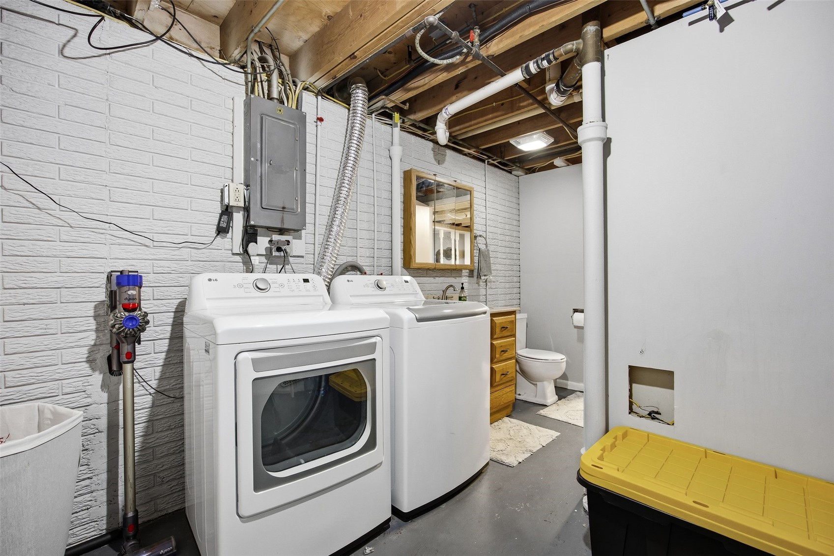 5769 Langdon Avenue SW Cedar Rapids IA 52404