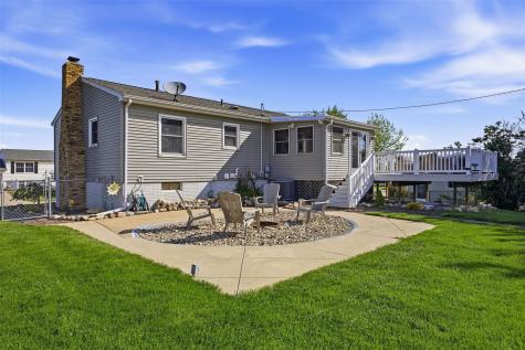 5769 Langdon Avenue SW Cedar Rapids IA 52404