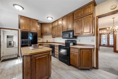 1985 8th Avenue Marion IA 52302