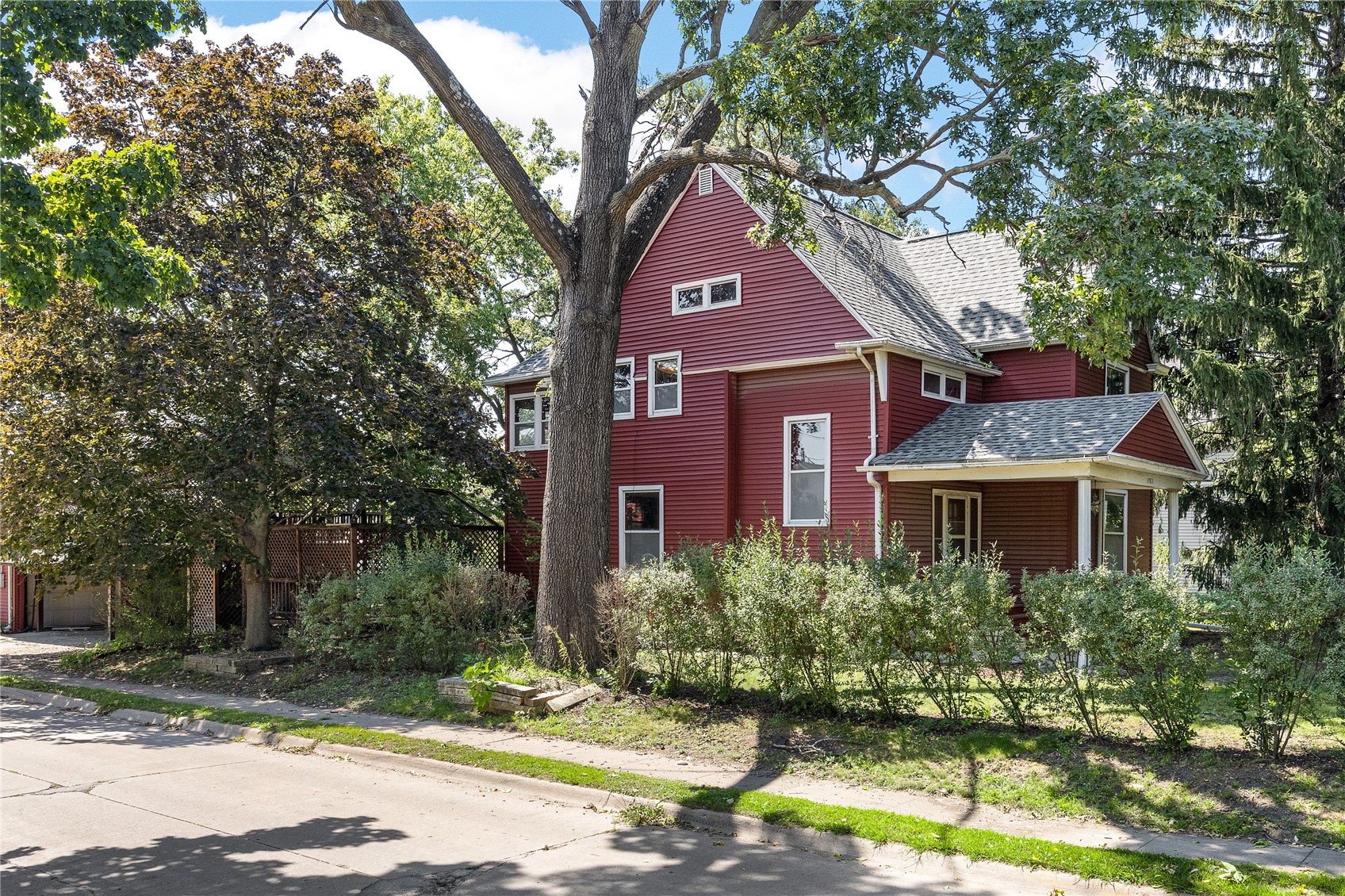 1985 8th Avenue Marion IA 52302