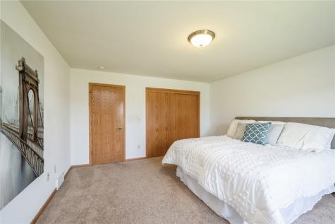 2622 Navajo Avenue SW Cedar Rapids IA 52404