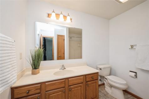 2622 Navajo Avenue SW Cedar Rapids IA 52404