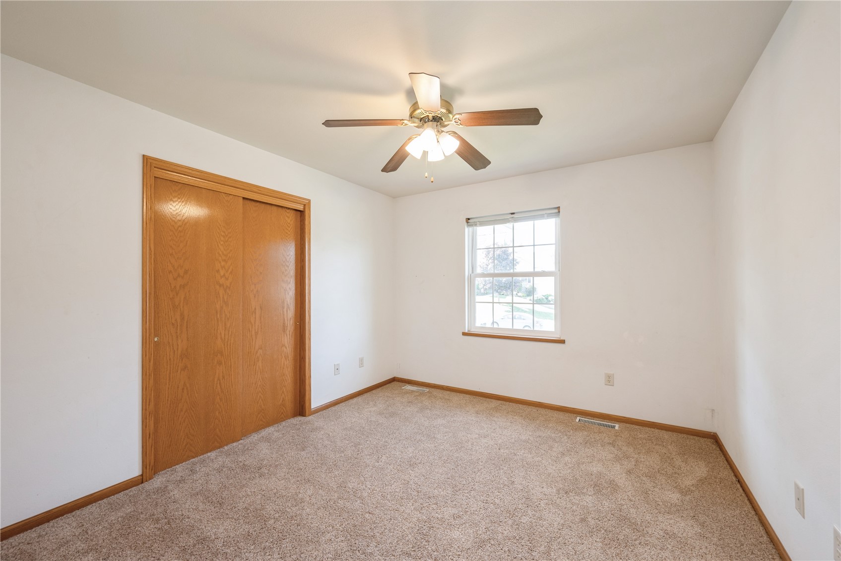 2622 Navajo Avenue SW Cedar Rapids IA 52404
