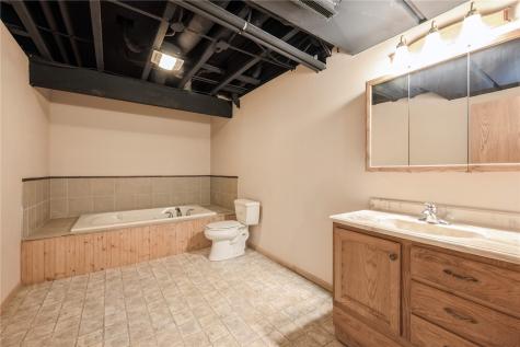 2622 Navajo Avenue SW Cedar Rapids IA 52404