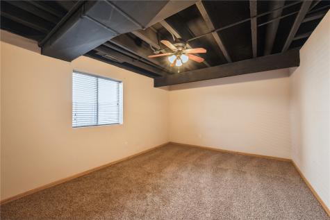 2622 Navajo Avenue SW Cedar Rapids IA 52404