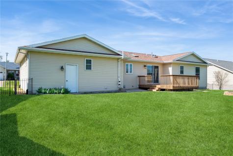 2622 Navajo Avenue SW Cedar Rapids IA 52404