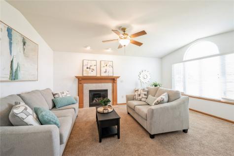 2622 Navajo Avenue SW Cedar Rapids IA 52404