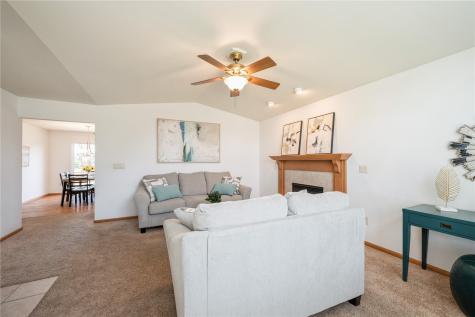 2622 Navajo Avenue SW Cedar Rapids IA 52404
