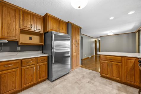 357 Spring Creek Road Mt Vernon IA 52314