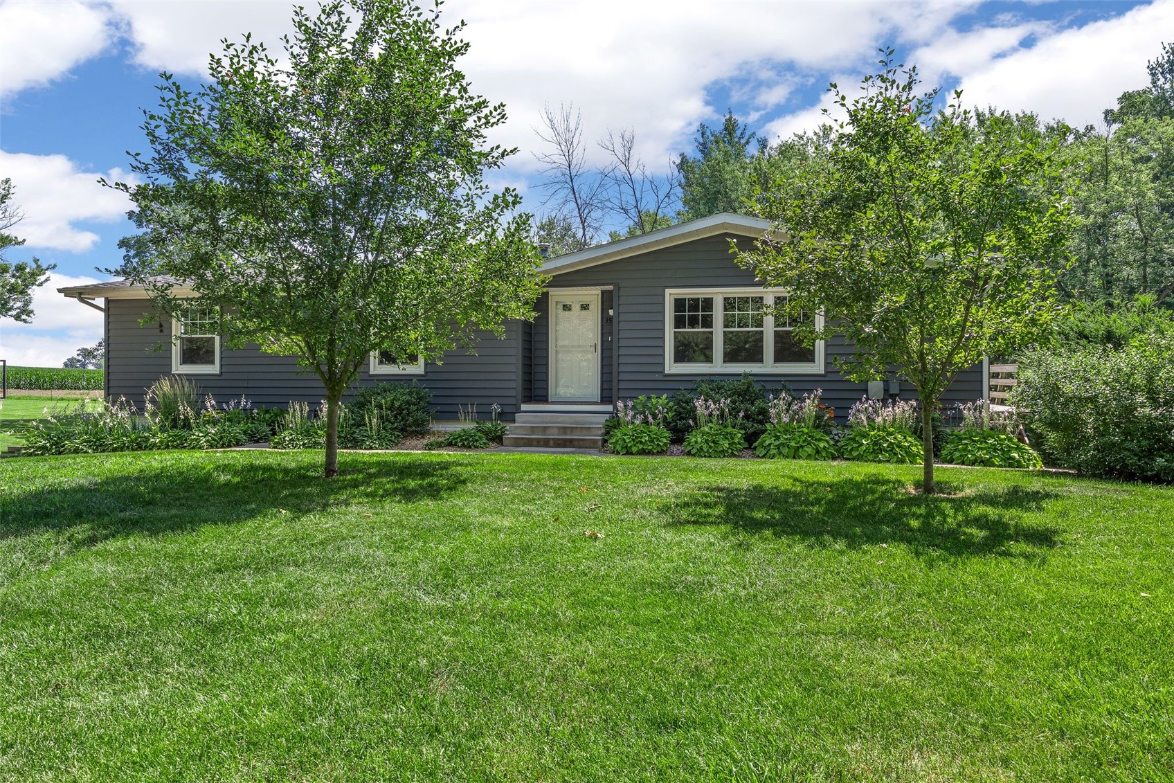 357 Spring Creek Road Mt Vernon IA 52314