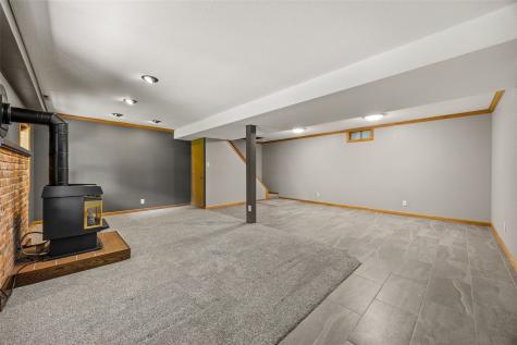 357 Spring Creek Road Mt Vernon IA 52314