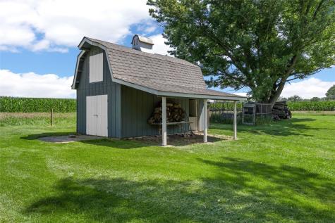 357 Spring Creek Road Mt Vernon IA 52314