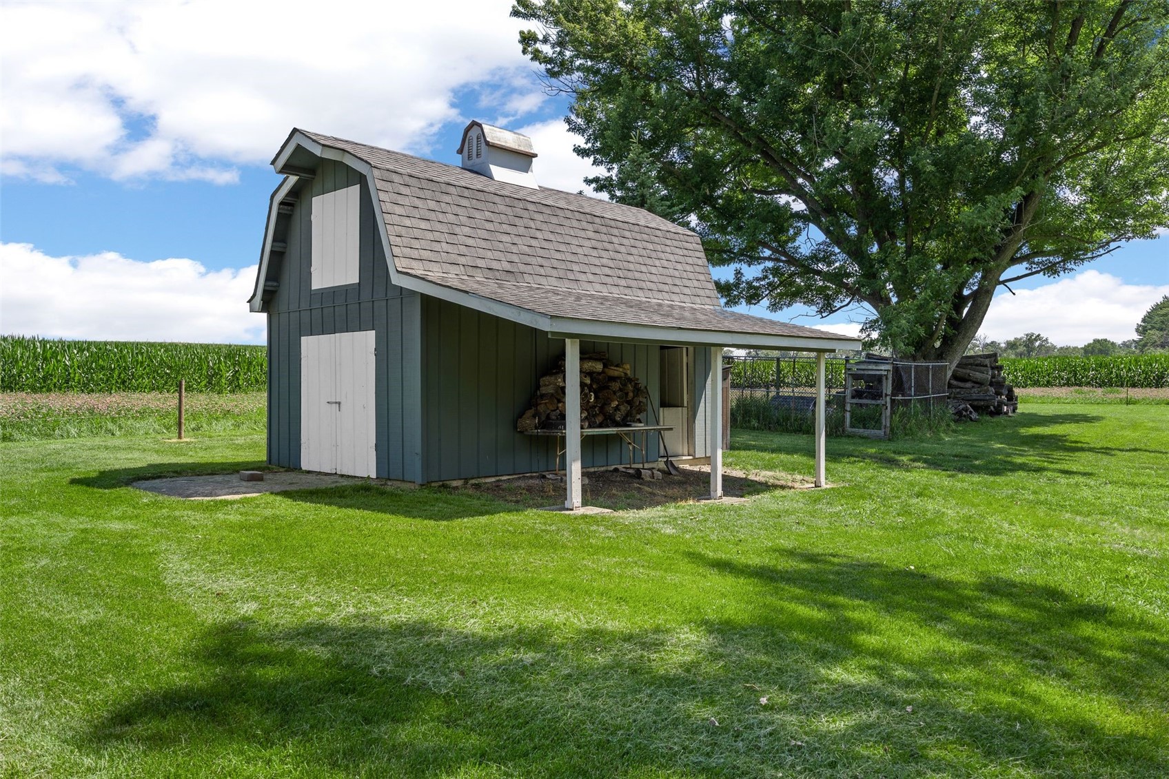 357 Spring Creek Road Mt Vernon IA 52314