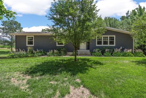 357 Spring Creek Road Mt Vernon IA 52314