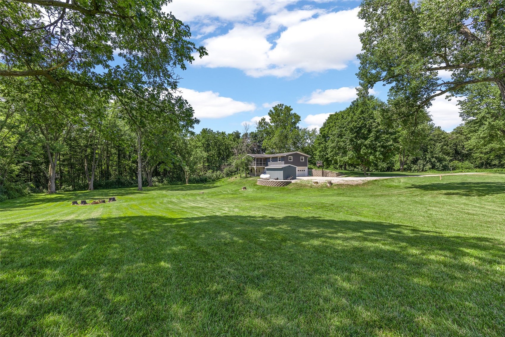 357 Spring Creek Road Mt Vernon IA 52314