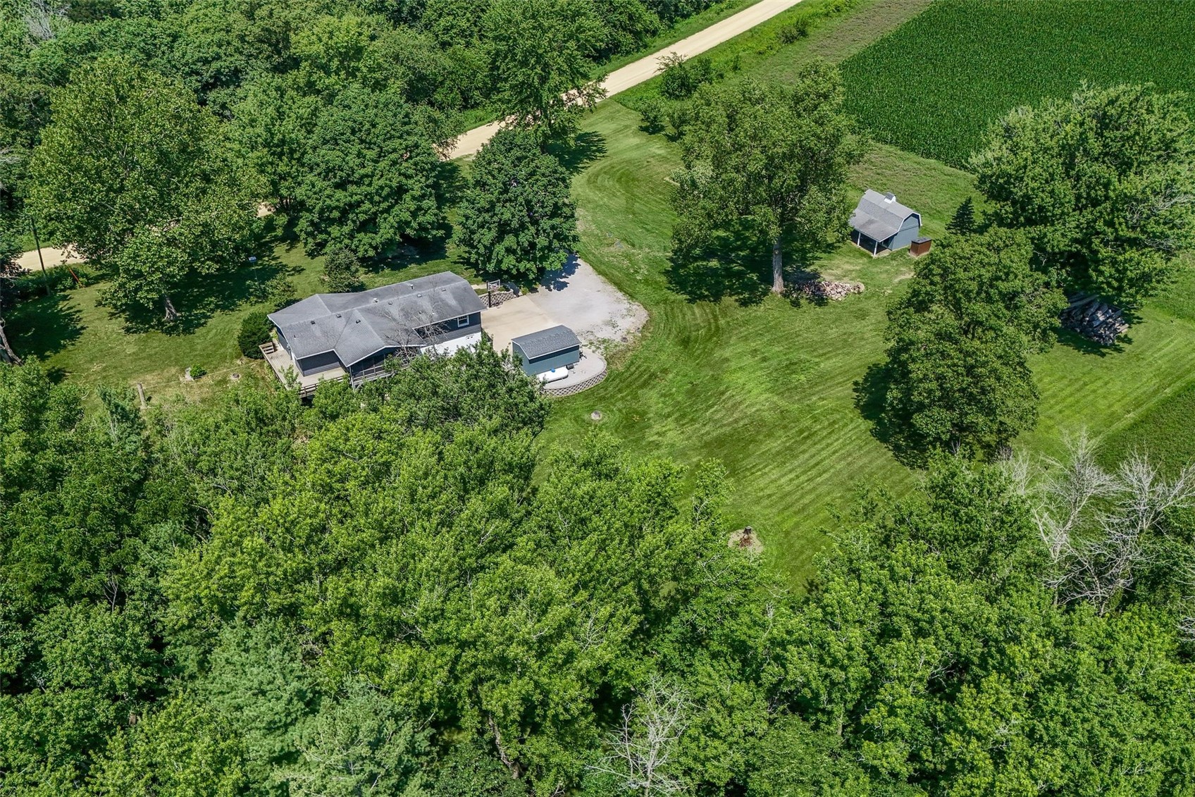 357 Spring Creek Road Mt Vernon IA 52314