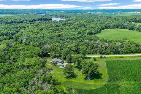 357 Spring Creek Road Mt Vernon IA 52314
