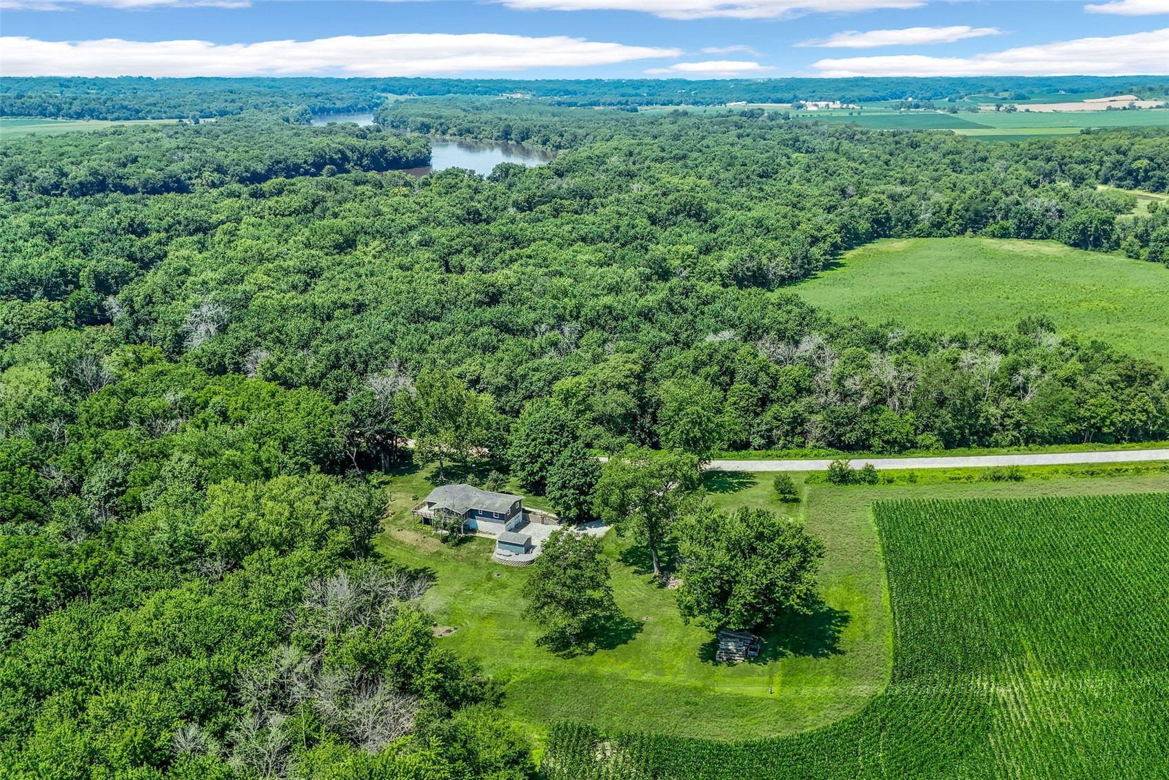 357 Spring Creek Road Mt Vernon IA 52314
