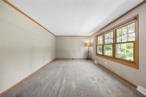 357 Spring Creek Road Mt Vernon IA 52314