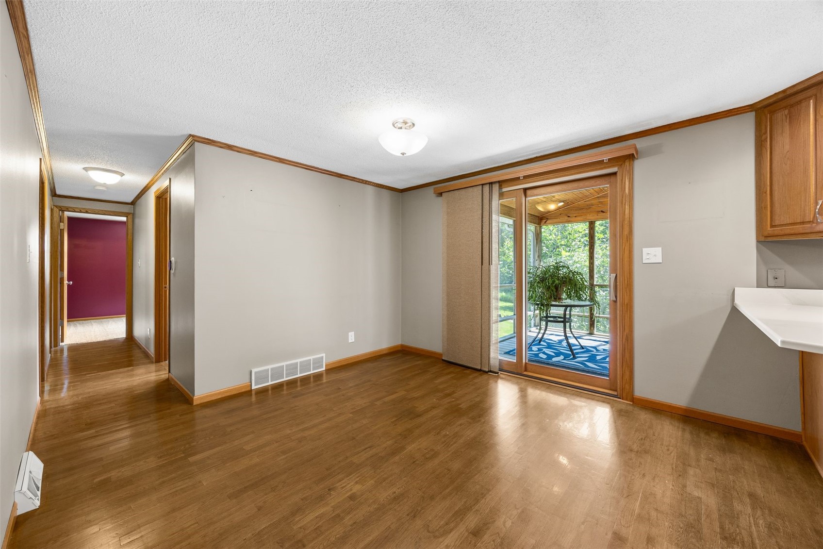 357 Spring Creek Road Mt Vernon IA 52314