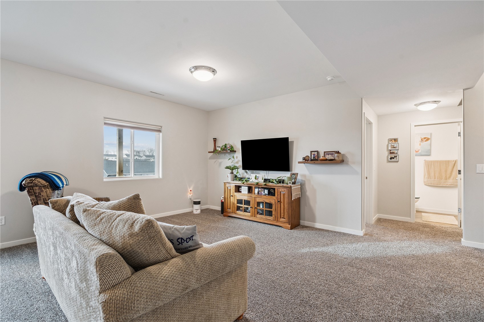 561 Fawn Avenue Tiffin IA 52340
