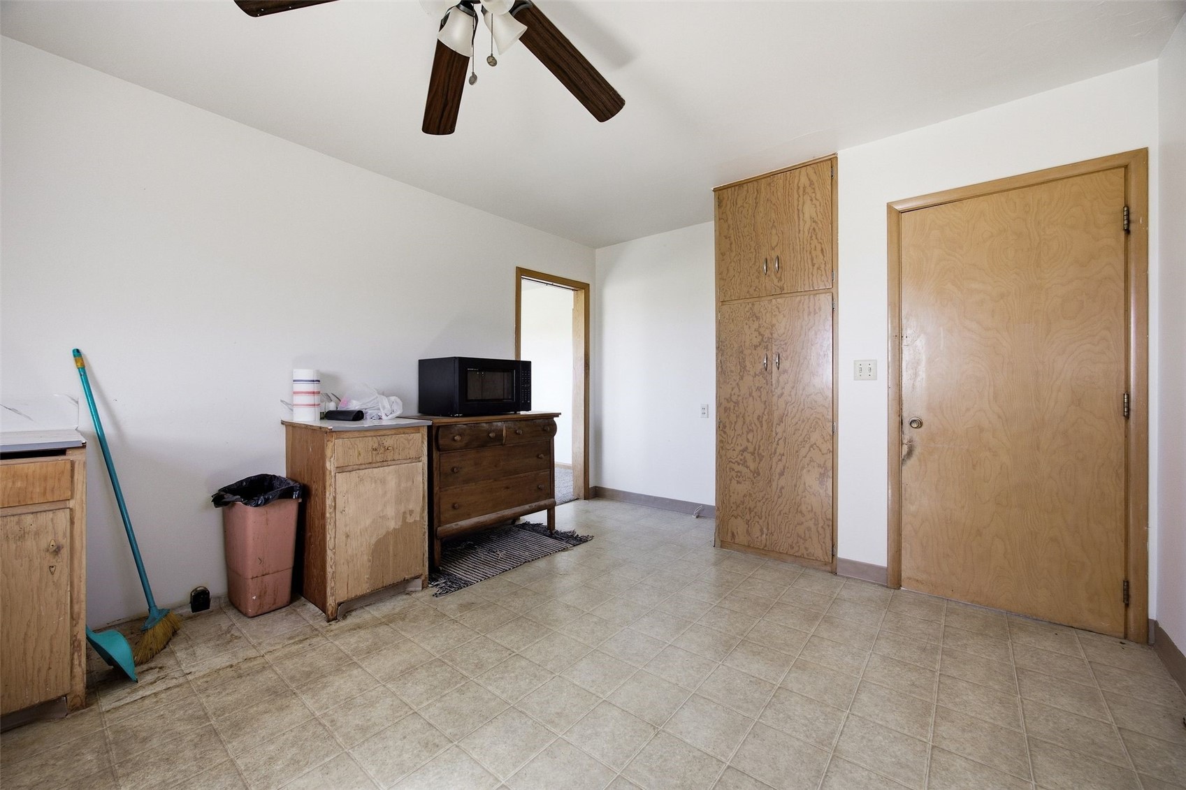7222 25 Avenue Newhall IA 52346