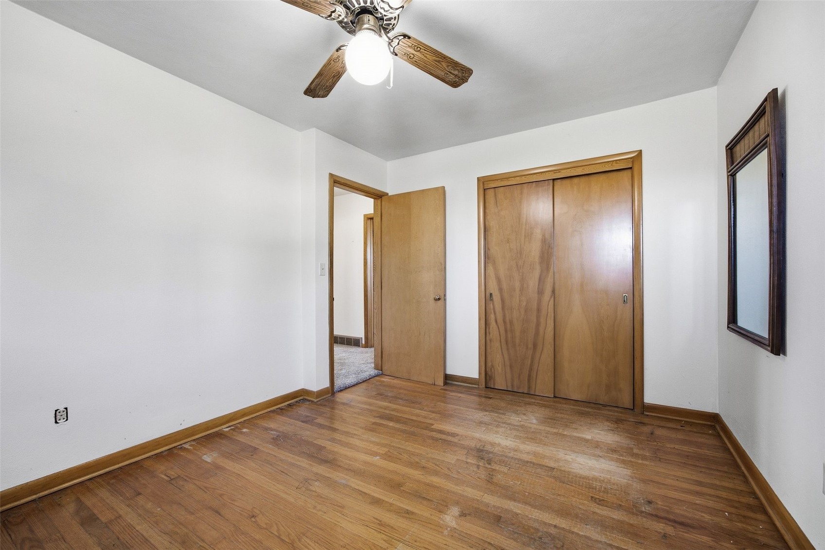 7222 25 Avenue Newhall IA 52346