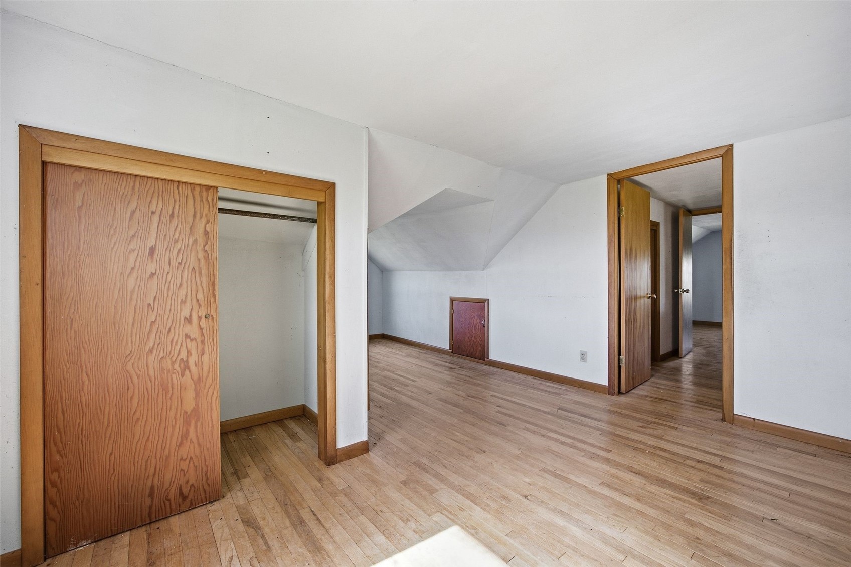 7222 25 Avenue Newhall IA 52346