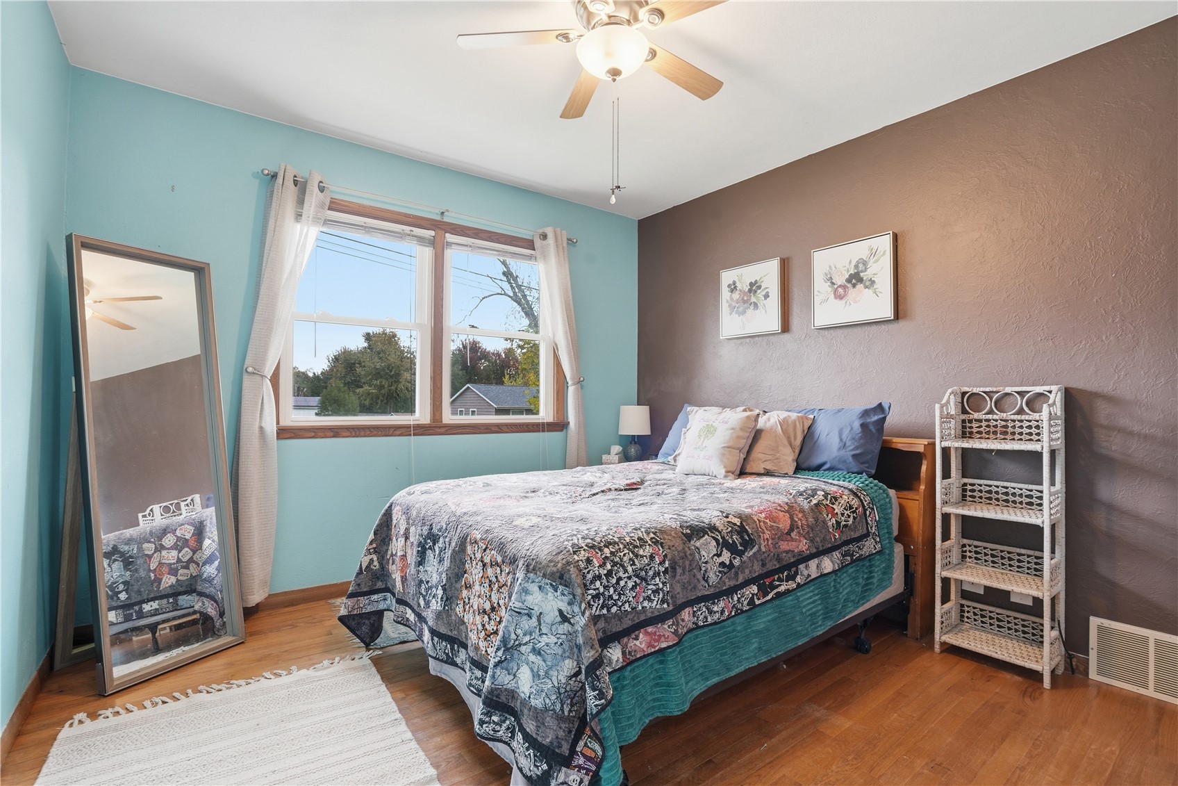 3333 Carlisle Street NE Cedar Rapids IA 52402