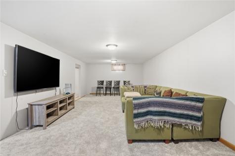 3333 Carlisle Street NE Cedar Rapids IA 52402