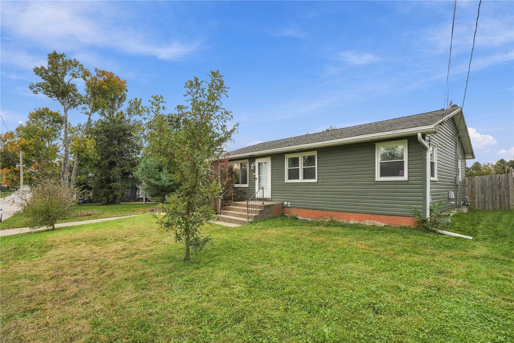3333 Carlisle Street NE Cedar Rapids IA 52402