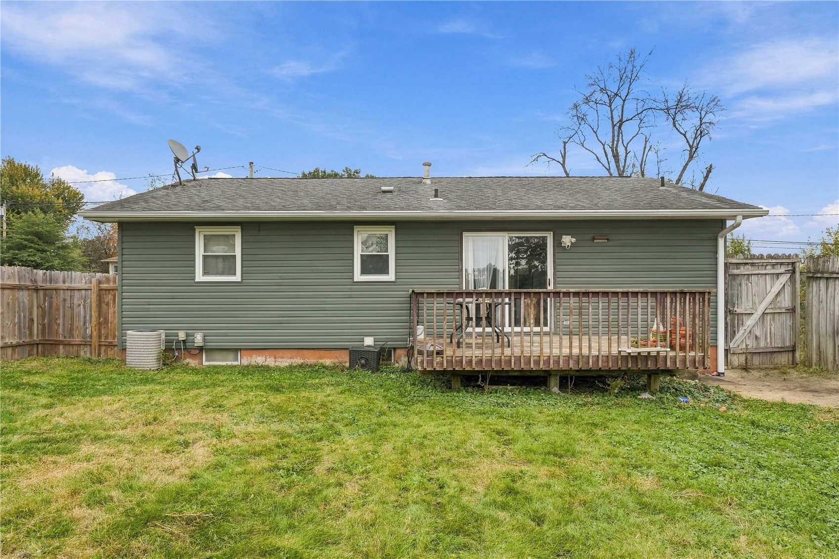 3333 Carlisle Street NE Cedar Rapids IA 52402