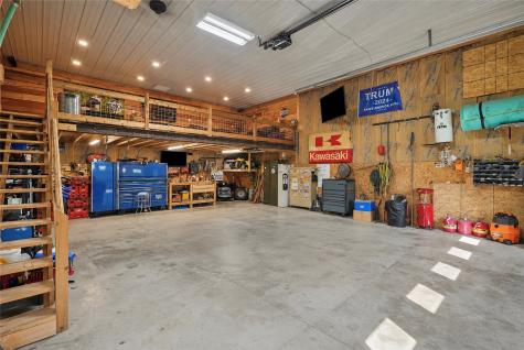 7997 218th Avenue Martelle IA 52305