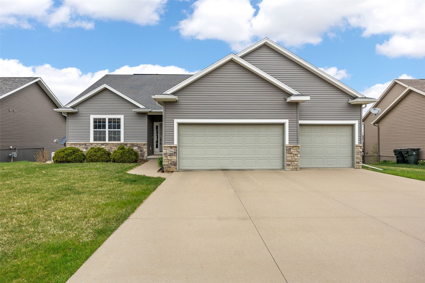 2106 Hallbrook Street SW Cedar Rapids IA 52404