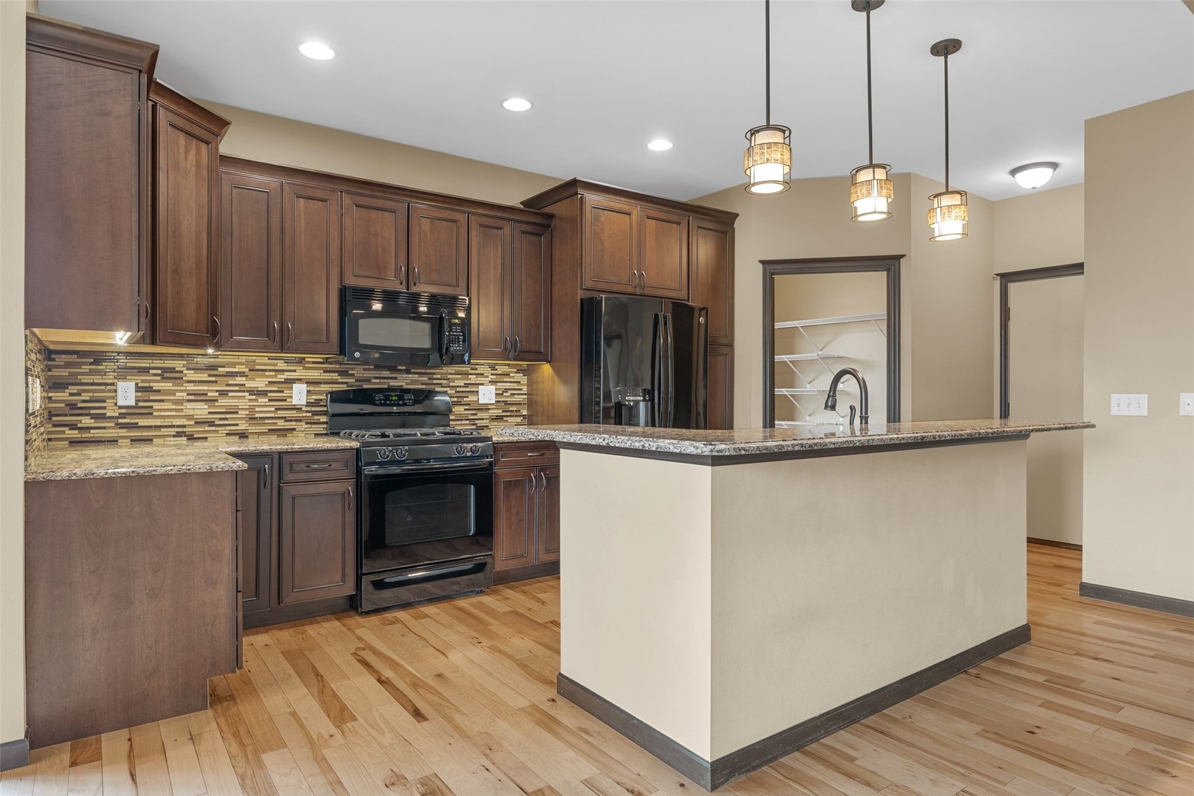 2106 Hallbrook Street SW Cedar Rapids IA 52404