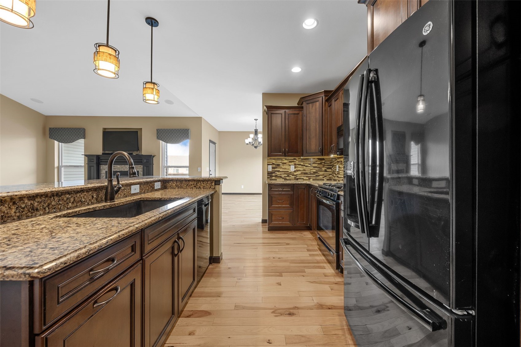 2106 Hallbrook Street SW Cedar Rapids IA 52404