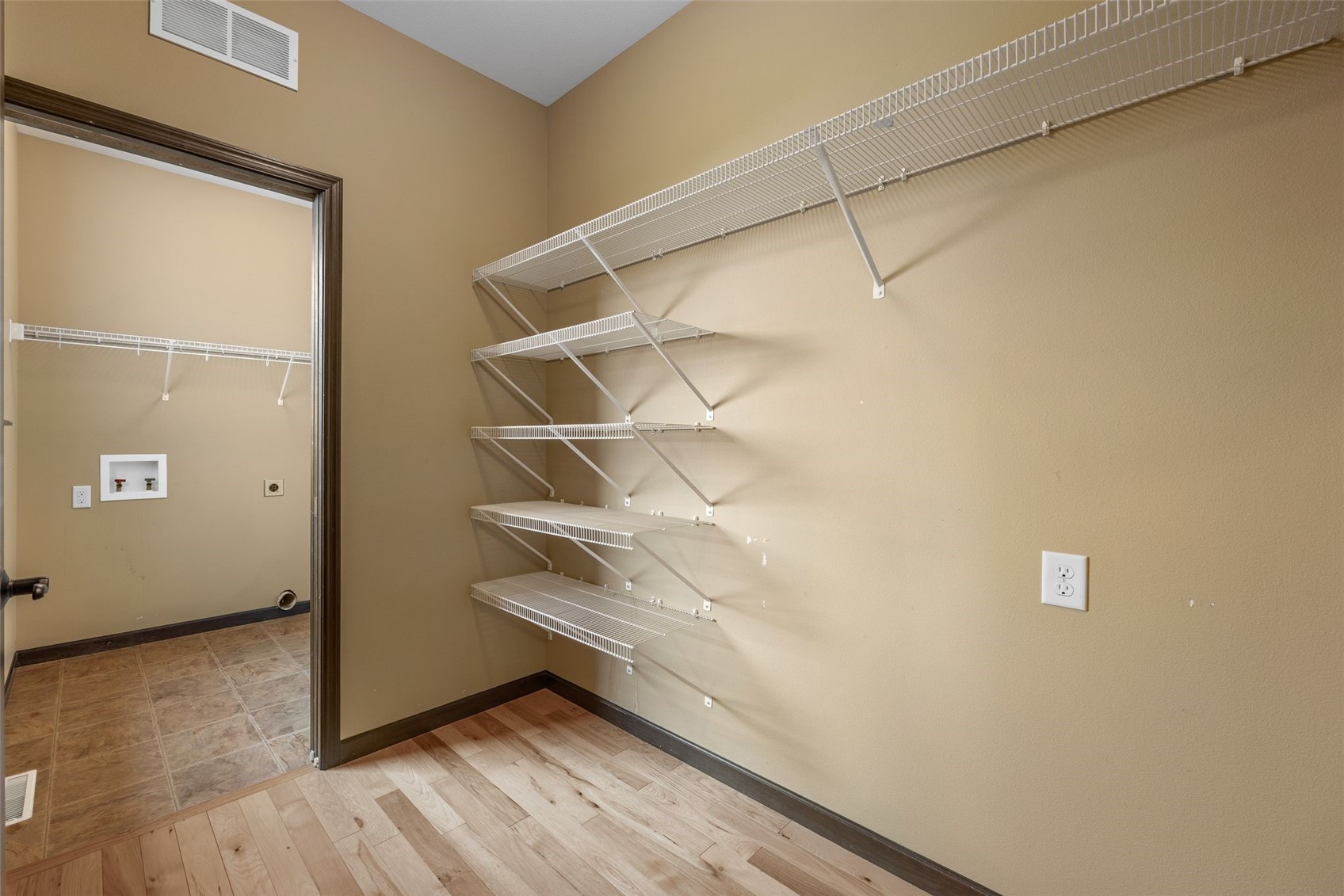 2106 Hallbrook Street SW Cedar Rapids IA 52404