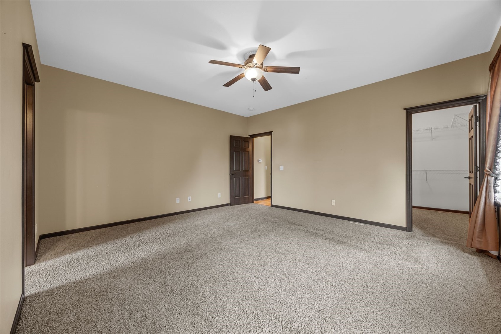 2106 Hallbrook Street SW Cedar Rapids IA 52404